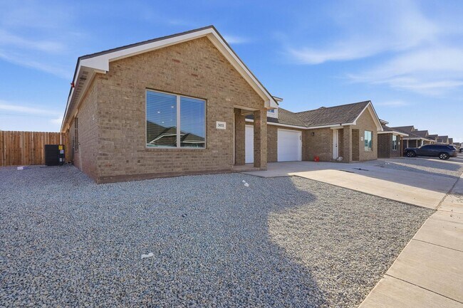 Building Photo - Available May 29 | $2,550 – Hampton Hills Living Near Stargate
