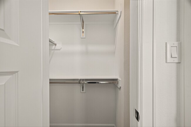 Building Photo - 1735 Eado Point Ln