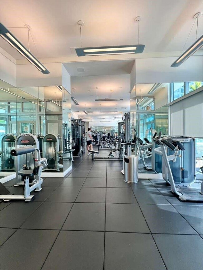 Building Photo - 90 SW 3rd St