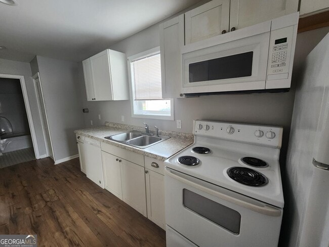 Building Photo - 42 Richard Allen Dr