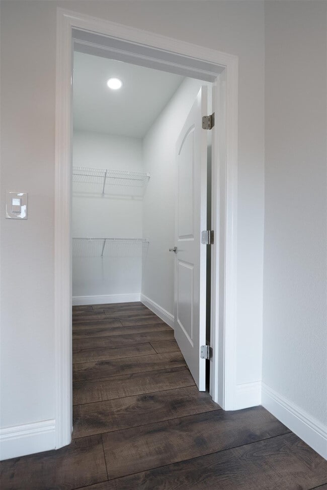 Building Photo - 333 NW 41st St