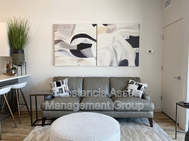 Building Photo - 1683 Midtown Pl