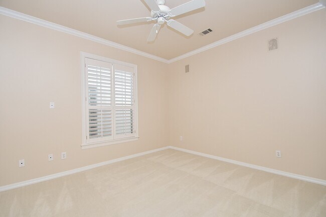 Building Photo - 2124 Nantucket Dr