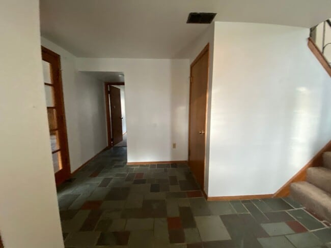 Building Photo - Large 4 Bedroom House, Franklin Regional School District - Available February!