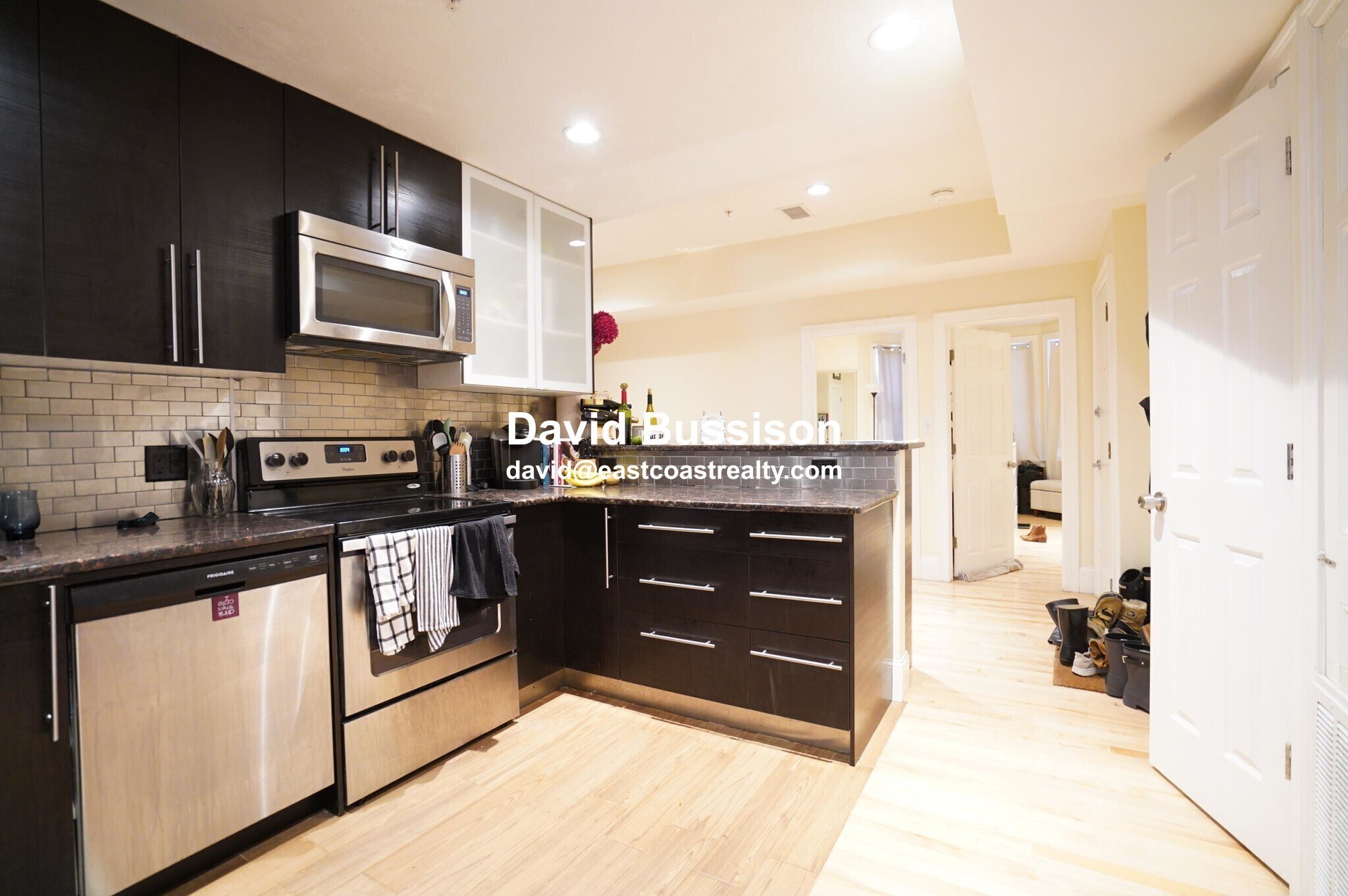 Building Photo - 1203 Beacon St