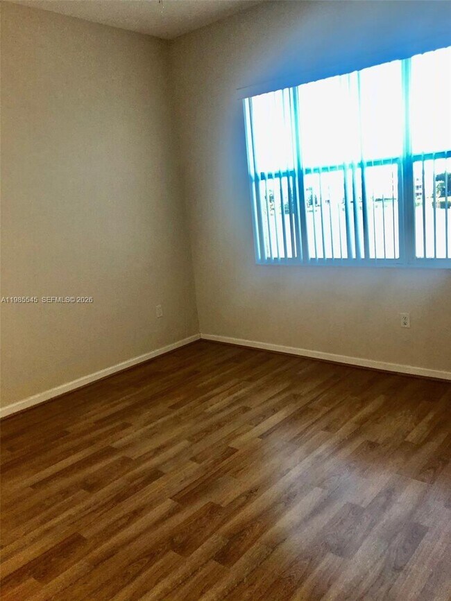 Building Photo - 4702 SW 160th Ave