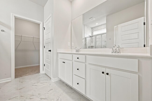 Building Photo - 334 Kindred Spirits Dr