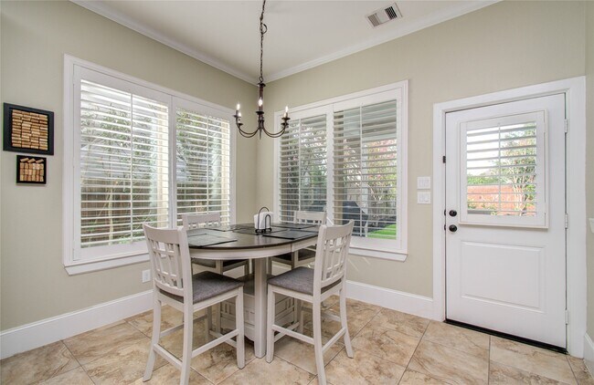 Building Photo - 28627 Rolling Ridge Dr