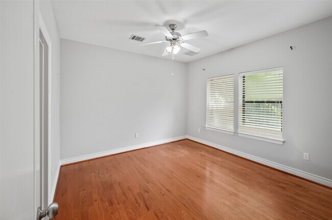 Building Photo - 1409 Rosedale St