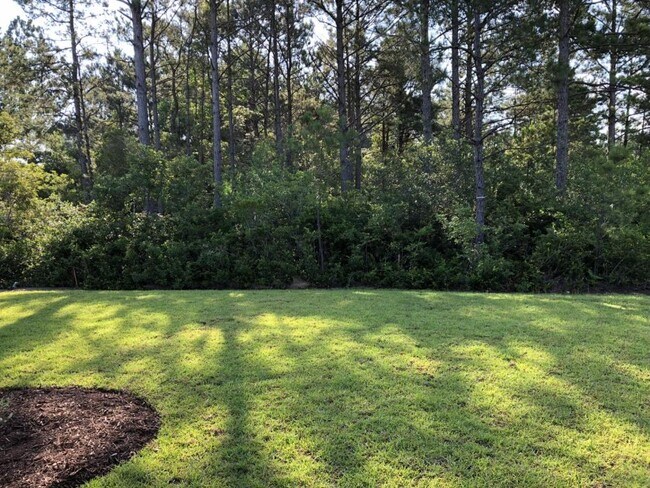 Building Photo - 2800 Scarecrow Way