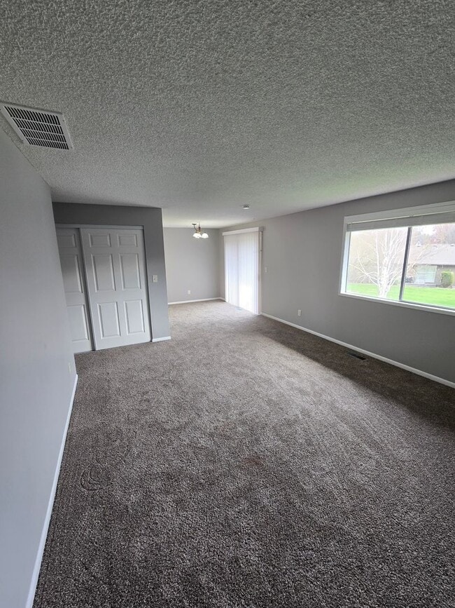 Building Photo - All Seasons Condo