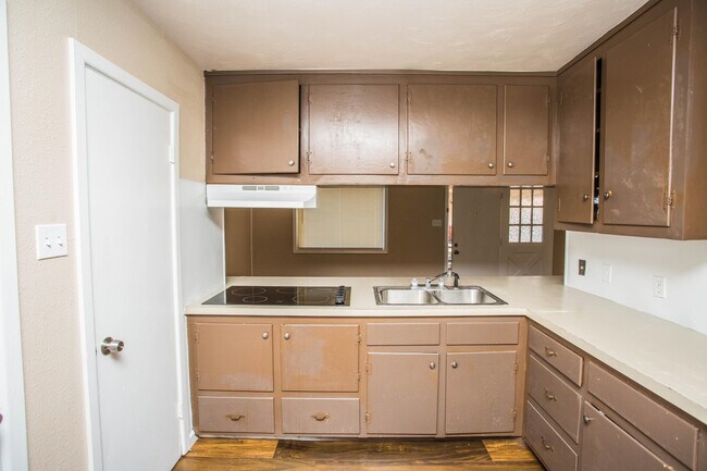 Building Photo - 2811 43rd St