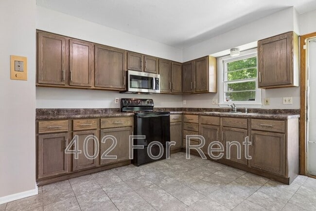 Building Photo - 6006 N 68th St