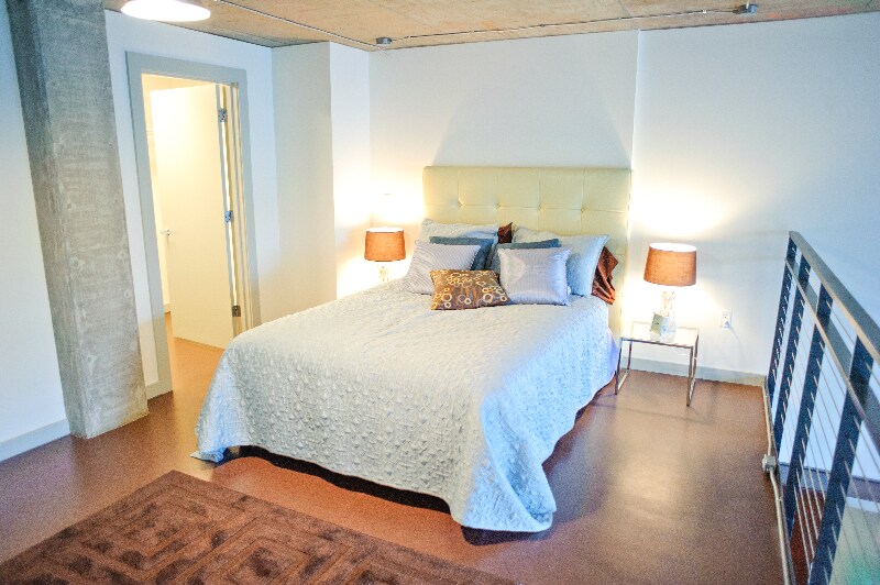 Building Photo - 401 9th Ave N