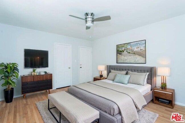 Building Photo - 10961 Strathmore Dr