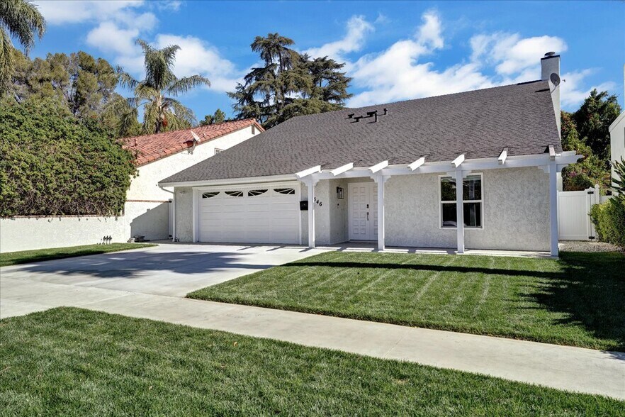 Building Photo - 5346 Tyrone Ave