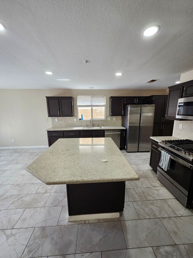 Building Photo - Beautiful 5 Bedroom House fully remodeled....