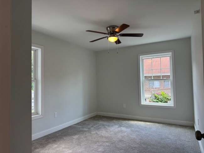 Building Photo - 1085 Whalley Ave