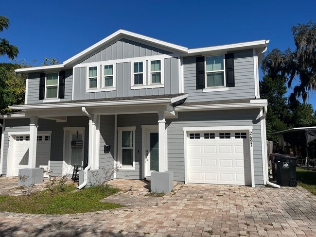 Primary Photo - 2697 E Washington St