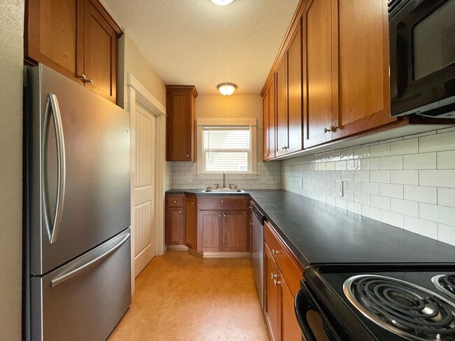 Building Photo - Charming Bungalow in Alberta Arts District...