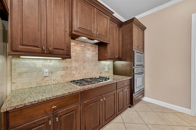 Building Photo - 4435 Calvet Forest Dr