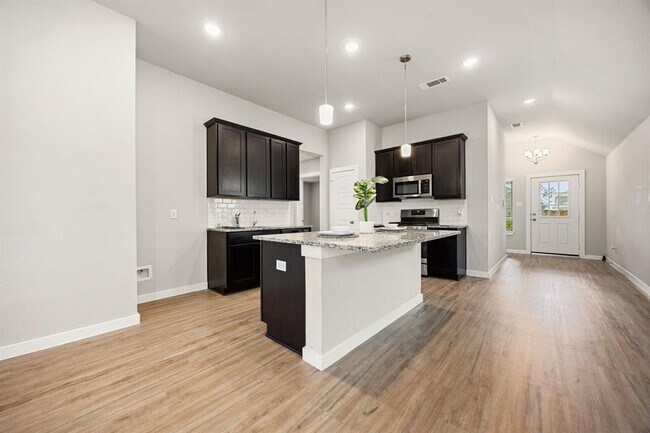 Building Photo - 21618 Coral Mist Dr