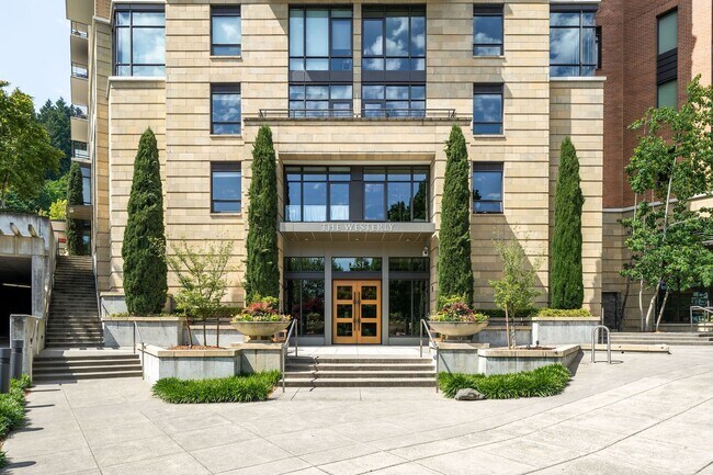 Building Photo - 2351 NW Westover Rd