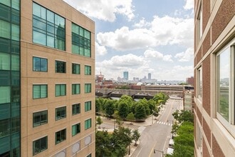 Building Photo - 10 Museum Way