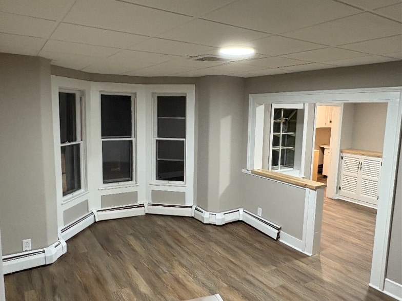 Building Photo - 75 Whiting St