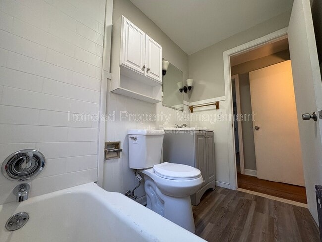 Building Photo - 600 Wadsworth St