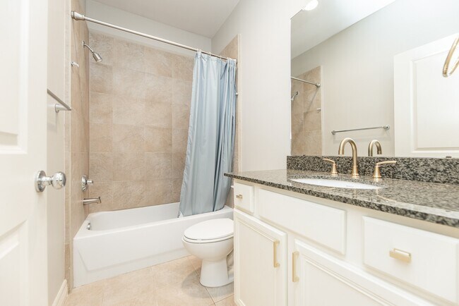 Building Photo - 3898 Center St