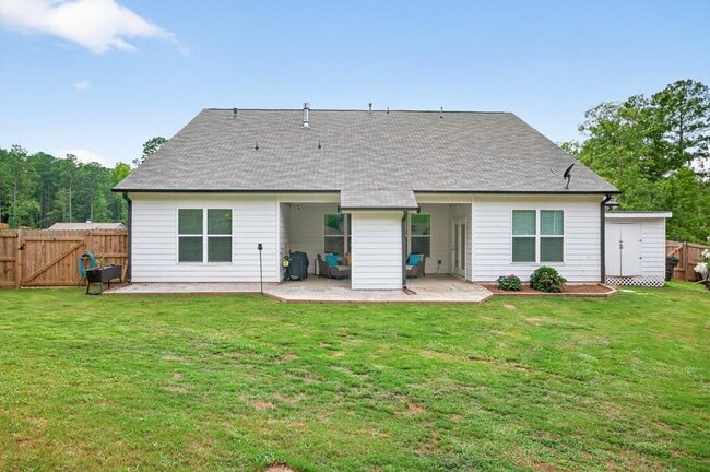 Building Photo - 2121 Charmond Dr