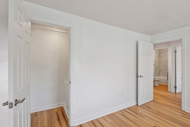 Building Photo - Luxury Rental - Sharpsburg