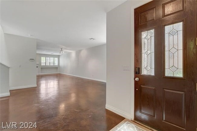 Building Photo - 9420 San Laguna Ct