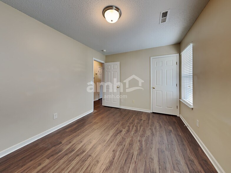 Building Photo - 2813 Alert Ct