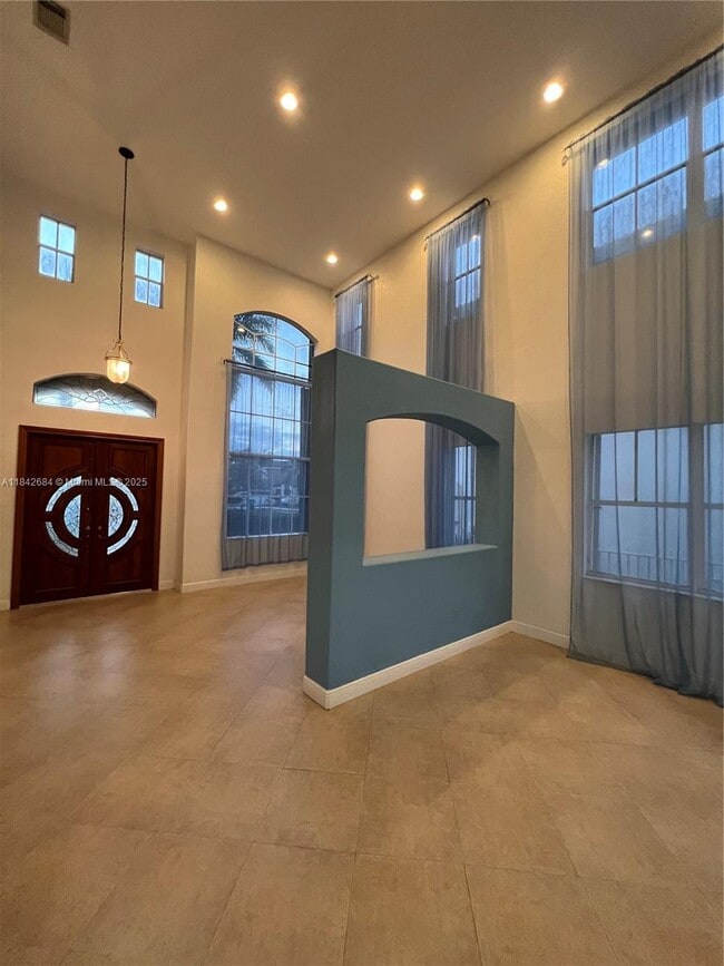 Building Photo - 1421 SW 153rd Path