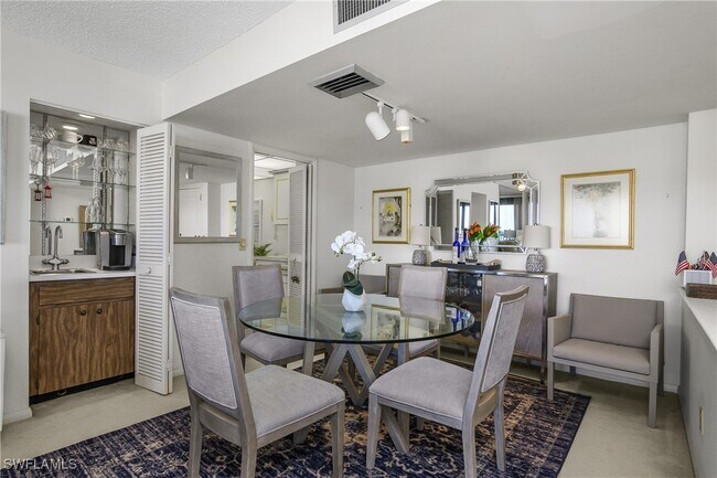 Building Photo - 4005 Gulf Shore Blvd N