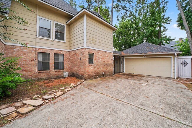 Building Photo - 14707 Treborway Dr