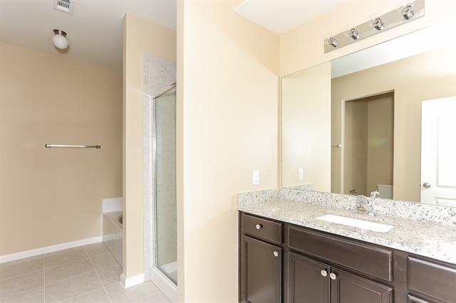 Building Photo - 1421 Park Trails Blvd