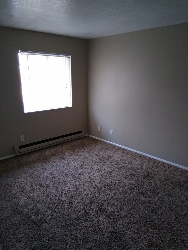 Building Photo - 171 College Way