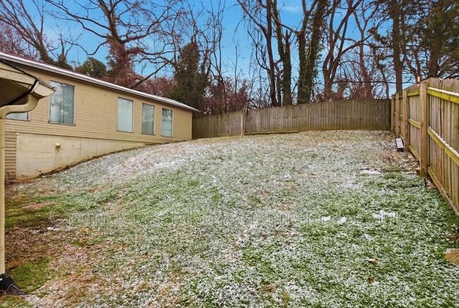 Building Photo - 1602 Branson Ave