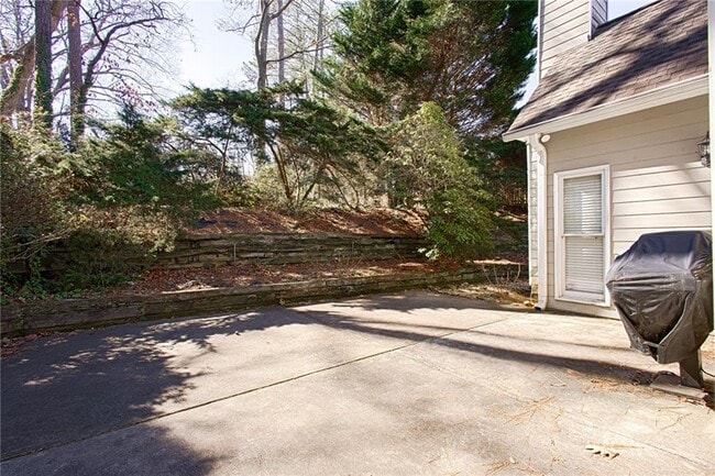 Building Photo - 1346 Parkview Ln NW