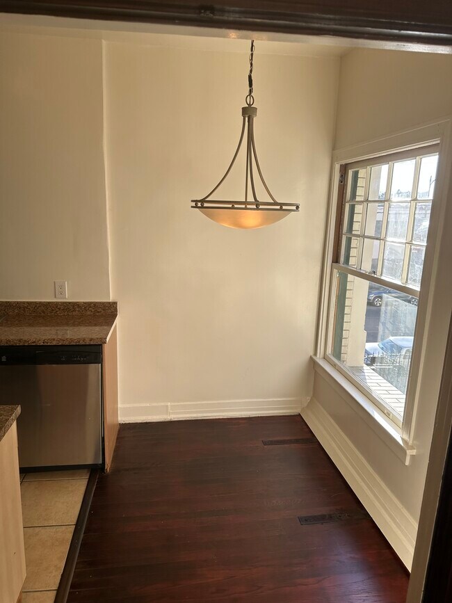 Building Photo - 2121 James M Wood Blvd