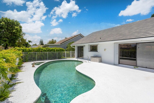 Building Photo - 9476 El Clair Ranch Rd