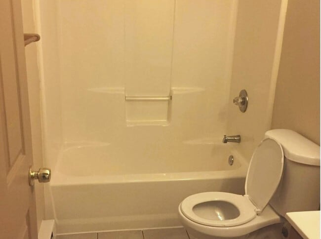 Building Photo - Delaware Crossing