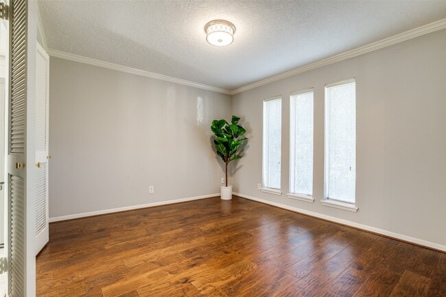Building Photo - 24 E Torch Pine Cir