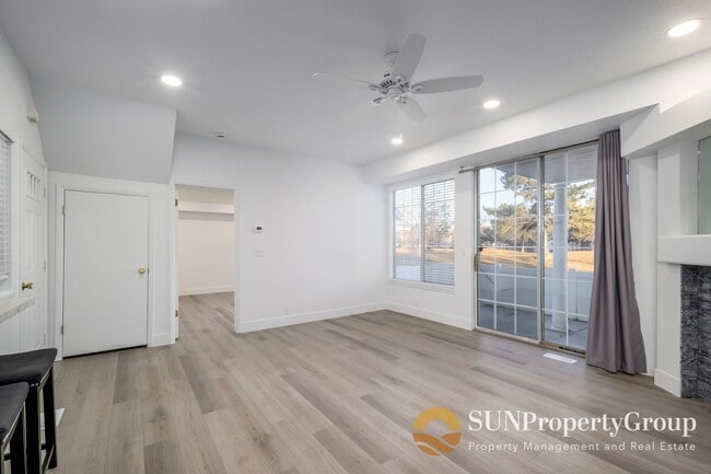 Building Photo - Newly Remodeled Condo In Taylorsville!