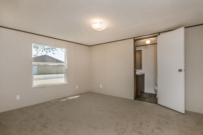 Building Photo - 3/2 Mobile home for lease in CISD