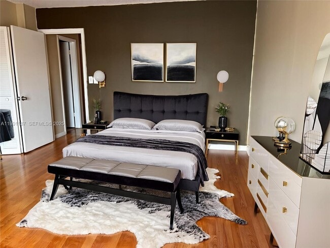 Building Photo - 6541 SW 41st Ct