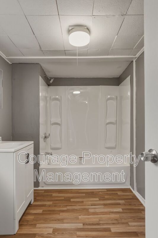 Building Photo - 291 Sunset Dr